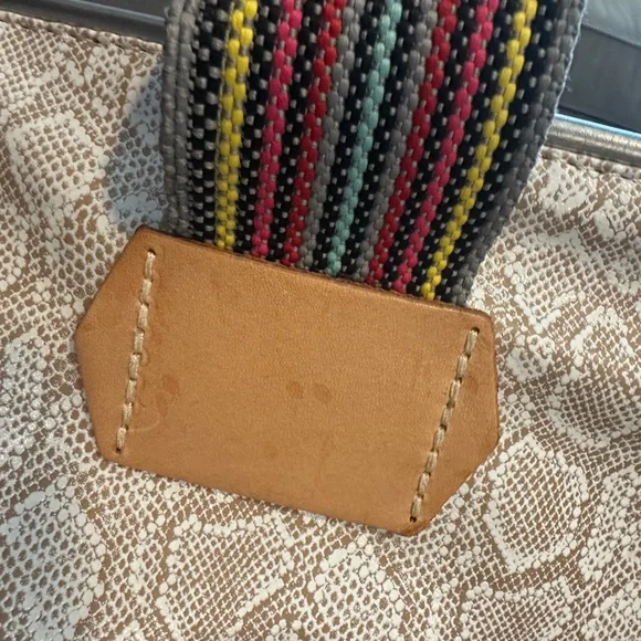 Authentic Consuela Classic Tote - Picture 6 of 16